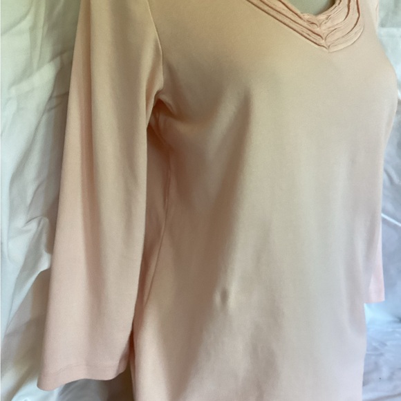 Coldwater Creek pink ruffle trim v neck stretch top size Small Soft New - Picture 8 of 9
